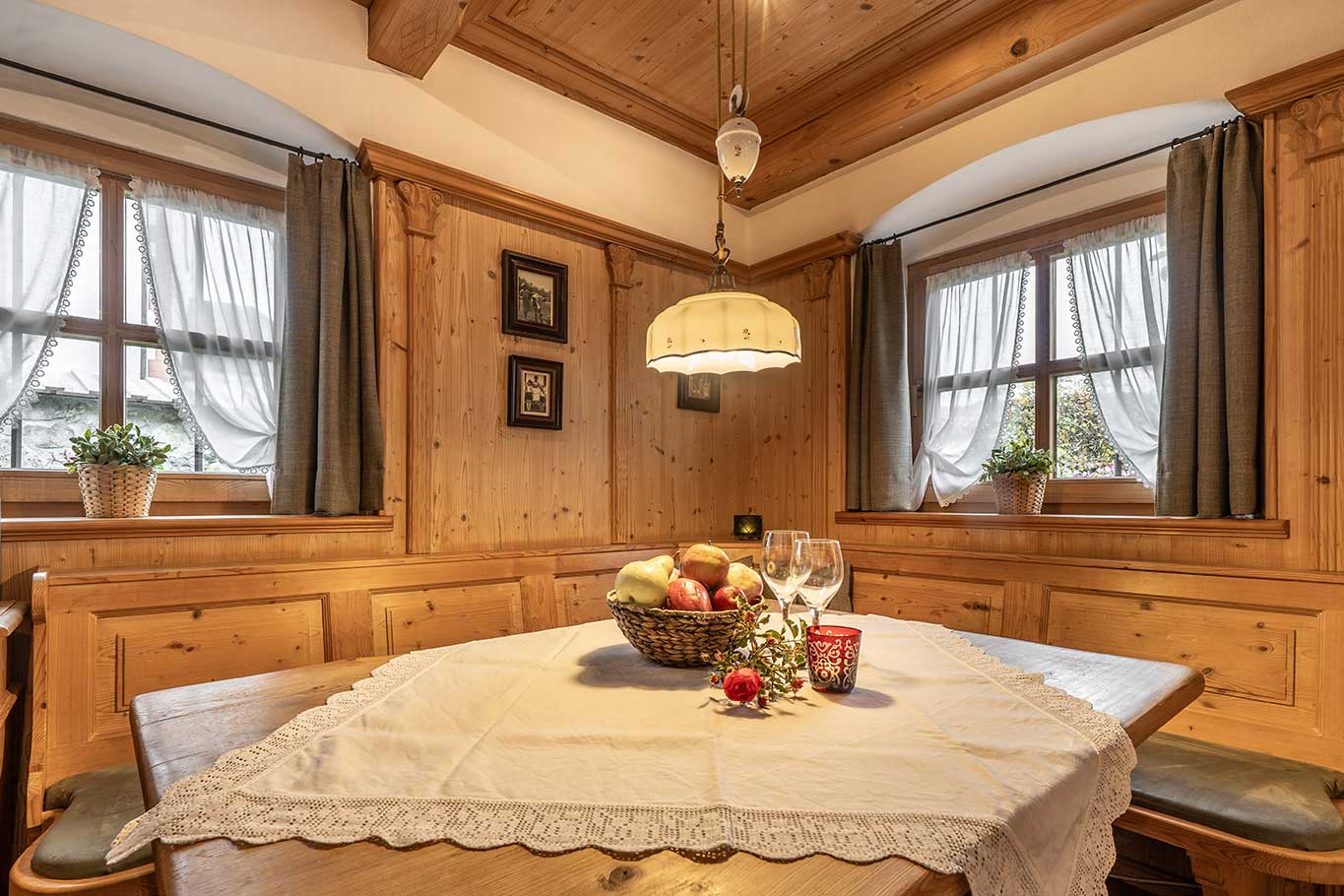 Landhaus-Benediktenhof-Ferienhaus-Zuhäusl-Essecke Landhaus-Benediktenhof-Ferienhaus-Zuhäusl-Essecke