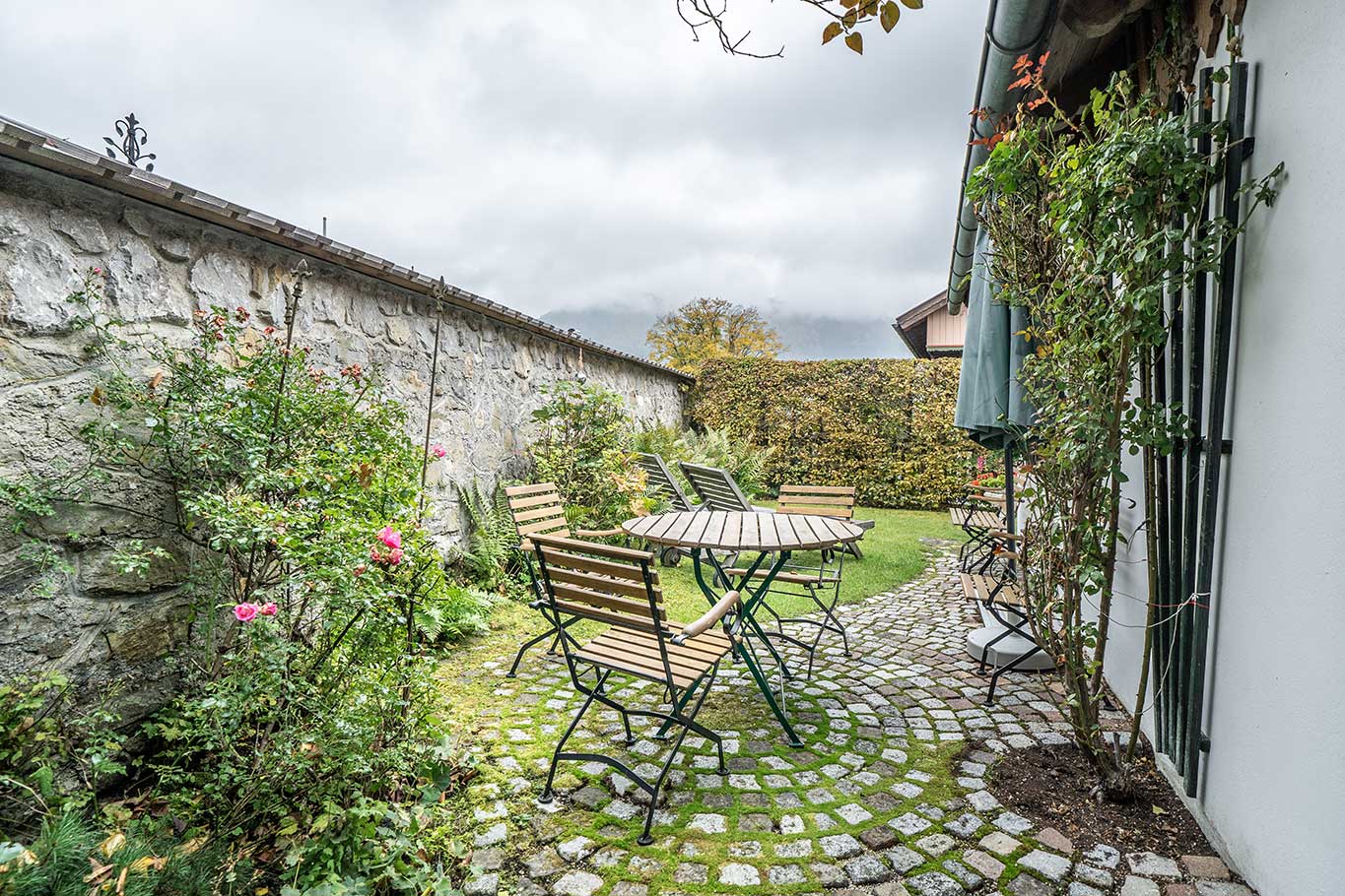 Landhaus-Benediktenhof-Ferienhaus-Zuhäusl-Garten Landhaus-Benediktenhof-Ferienhaus-Zuhäusl-Garten
